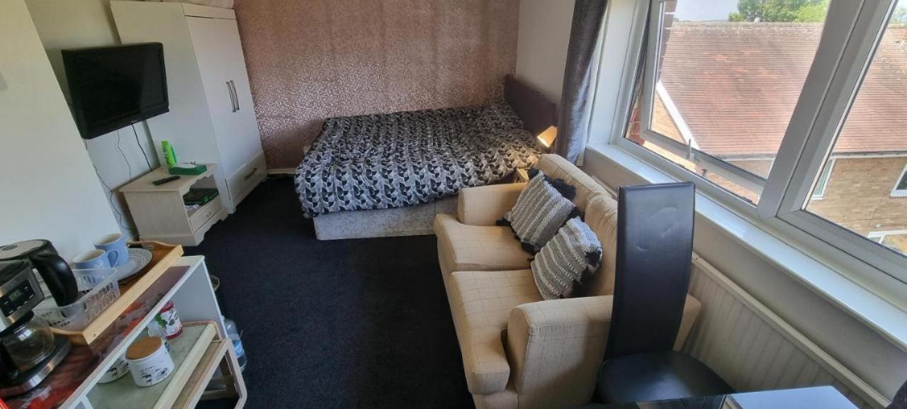 Spacious Room With Kichenet Rotherham Buitenkant foto
